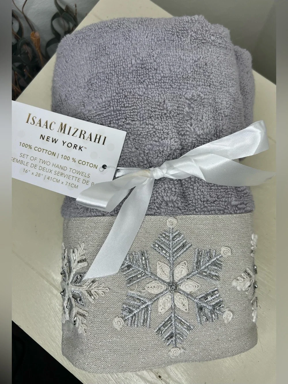 Brand New-Isaac Mizrahi Christmas Hand Towels (Set of 2)